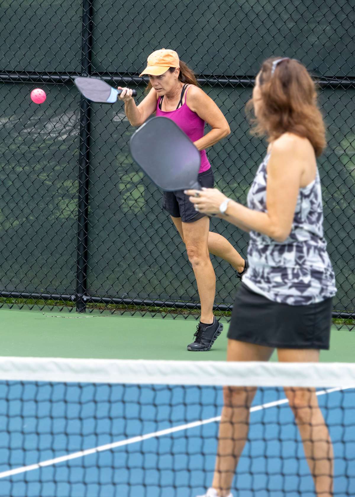 Pickleball vs Badminton: What Makes Each Game Unique?