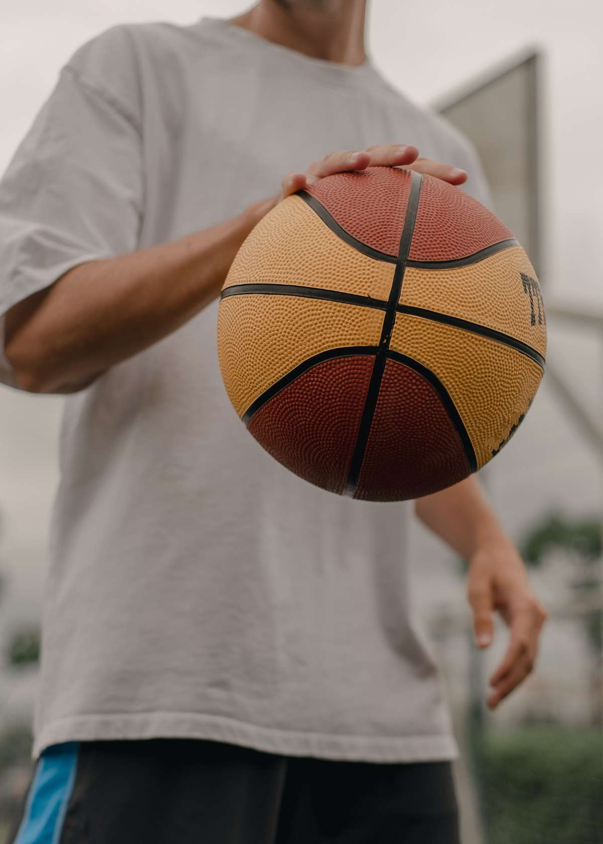 How much does a basketball weigh